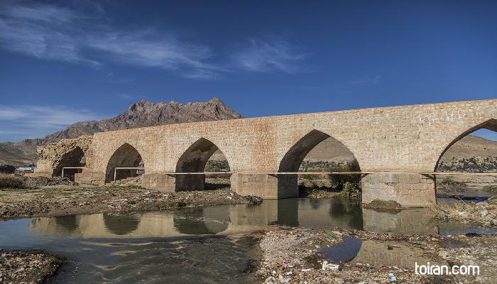   Khoramabad-Historical-Pol Shekasteh (toiran.com/Photo by Shahin Kamali)