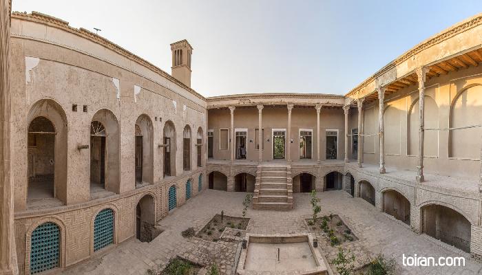 Semnan-Taheri House (toiran.com/ Photo by Shahin Kamali)