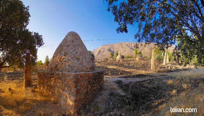   Kermanshah-Cemetery-Grave Yard(toiran.com/Photo by Shahin Kamali)