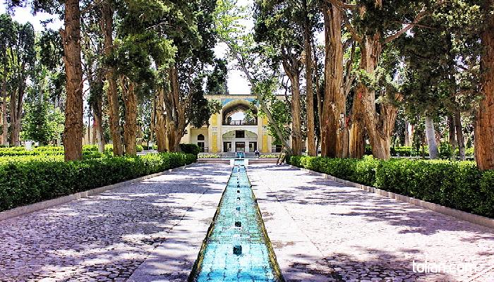  Kashan-Fin bath-Garden (toiran.com/Photo by Shahin Kamali)
