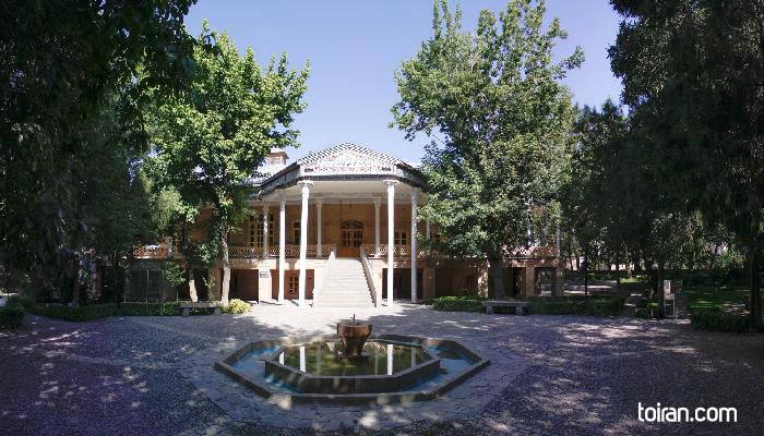 Hamedan- Nazari Mansion and garden (toiran.com)
