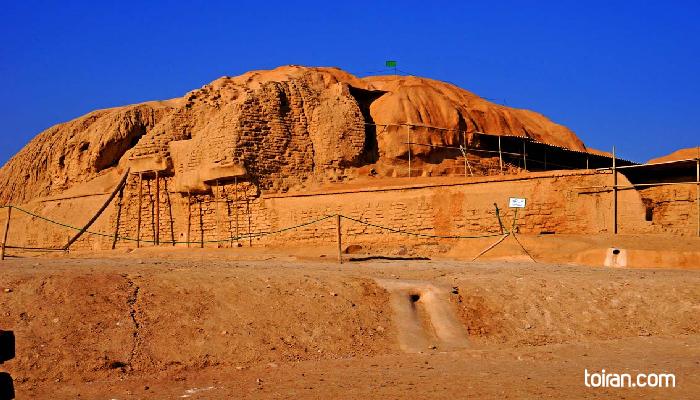 Kashan- Sialk Mound (toiran.com)

