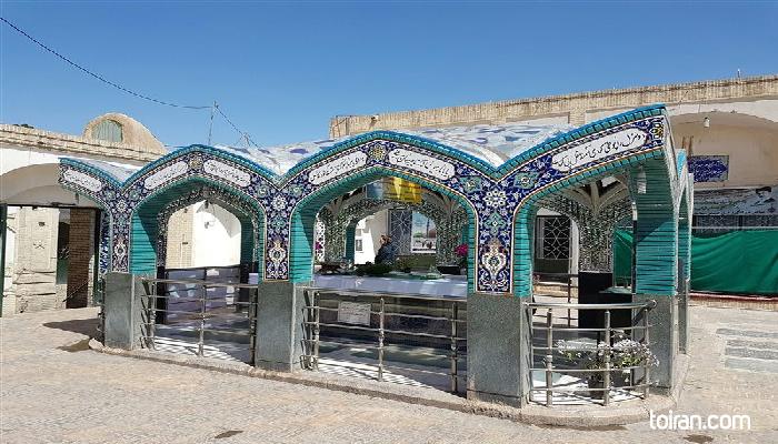  Kashan- Fayz Kashani Mausoleum (toiran.com)
