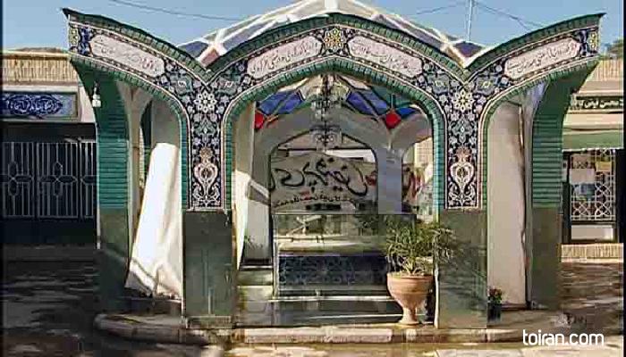Kashan- Fayz Kashani Mausoleum (toiran.com)
