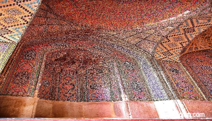 Shiraz-Nasir al-Mulk Mosque
(toiran.com / Photo by Hooman Nobakht)

 