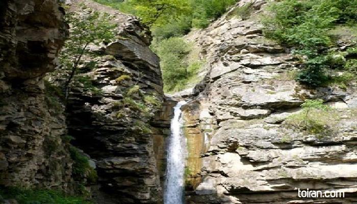 Babol
-
Sheikh Mousa Yaylak and Waterfall(toiran.com)
 