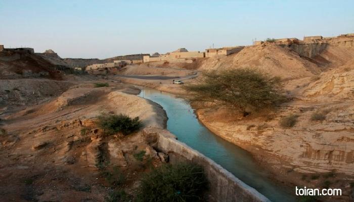 Qeshm- Gooran Historical Dam (toiran.com)

