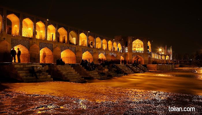   Isfahan- Khaju Bridge (toiran.com / Photo by Hooman Nobakht)
