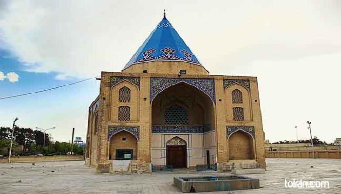 Isfahan- Takht-e Foulad (toiran.com)

