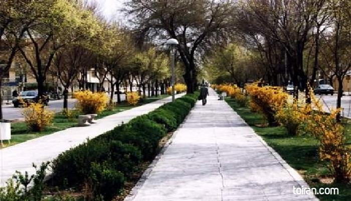  Isfahan- Chahar Bagh Boulevard (toiran.com)
