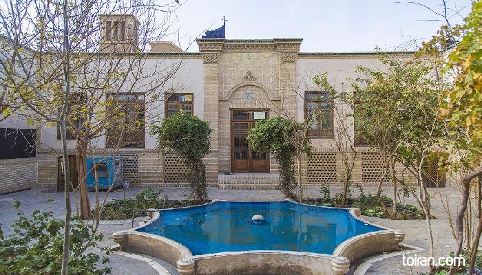 Qom- Ayatollah Khomeini’s House (toiran.com)

