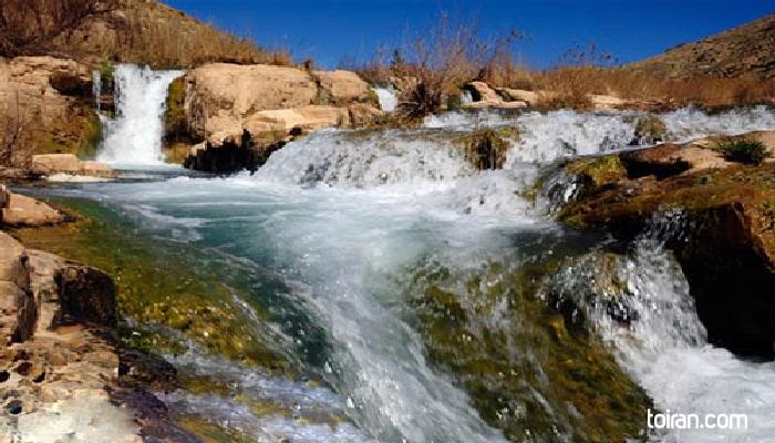 Ilam- Sartaf Waterfall (toiran.com)

