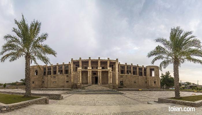 Bushehr- Malek Mansion  (toiran.com)
