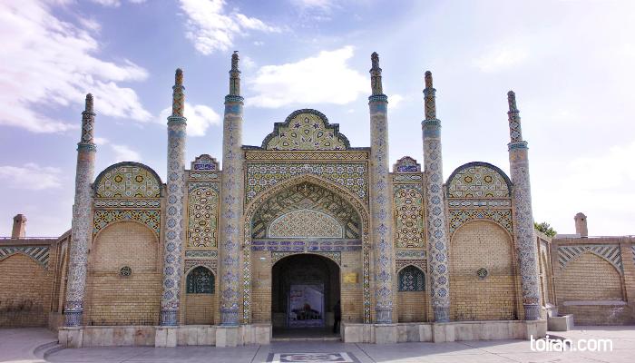 Qazvin-Shazdeh Hossein Shrine(toiran.com/Photo
 by
Shahin Kamali)

 
 
