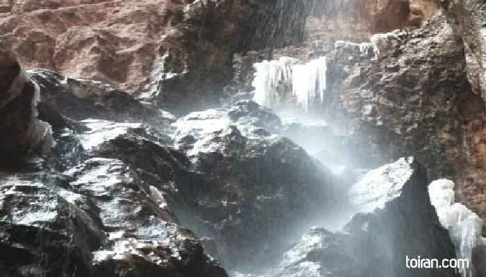  Kerman- Kouhpayeh Waterfall (toiran.com)
