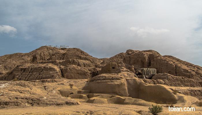 Jiroft- Twin Konar Sandal Mounds (toiran.com)
