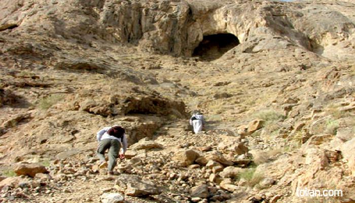 Ardakan- Shegeft Yazdan Cave (toiran.com)
