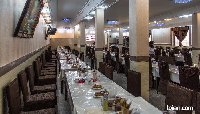 Zanjan- Golriz  Restaurant (toiran.com)
