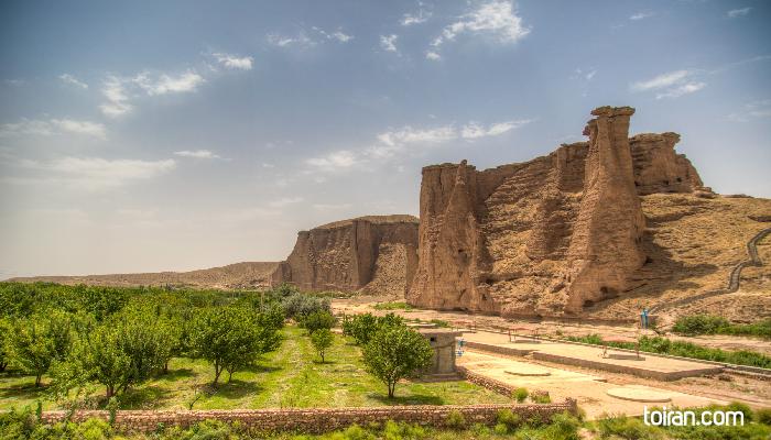  Zanjan-Behestan Castle (toiran.com/ Photo by Shahin Kamali)
