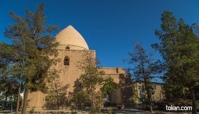  Semnan-Pir Najm-Al Din Mausoleum (toiran.com/ Photo by Shahin Kamali)