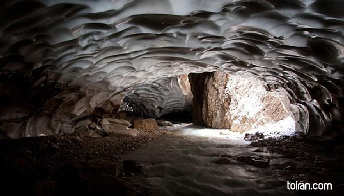 Shahr-e Kord- Chama Cave  (toiran.com)

