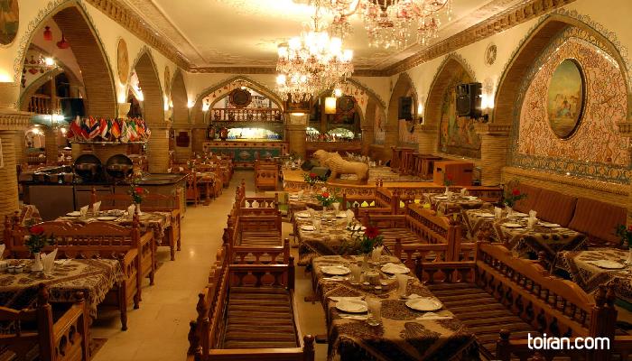 Tehran- Ali Qapu Restaurant (toiran.com)

