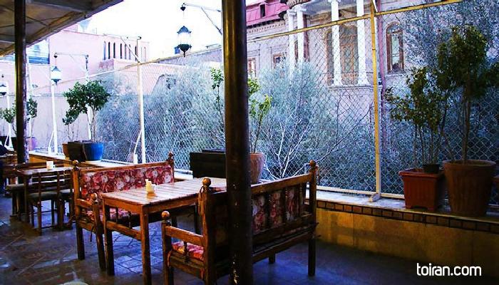 Tehran- Ivan Restaurant (toiran.com)

