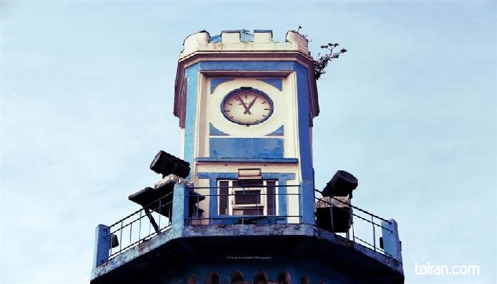 Anzal
i
-
Anzali Clock Tower(toiran.com)

 