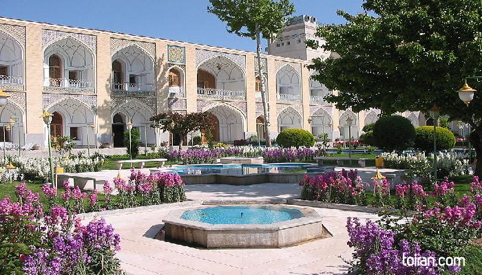 Isfahan- Abbasi Hotel (toiran.com)
