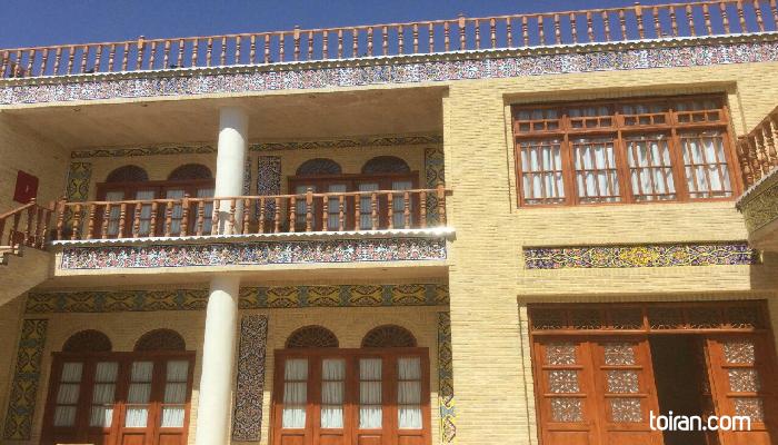   Shiraz- Forough Hotel (toiran.com)

